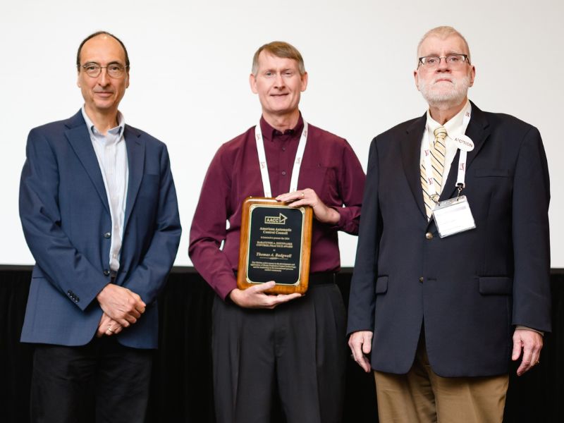 Tom Badgwell receives lifetime achievement award at AACC Conference