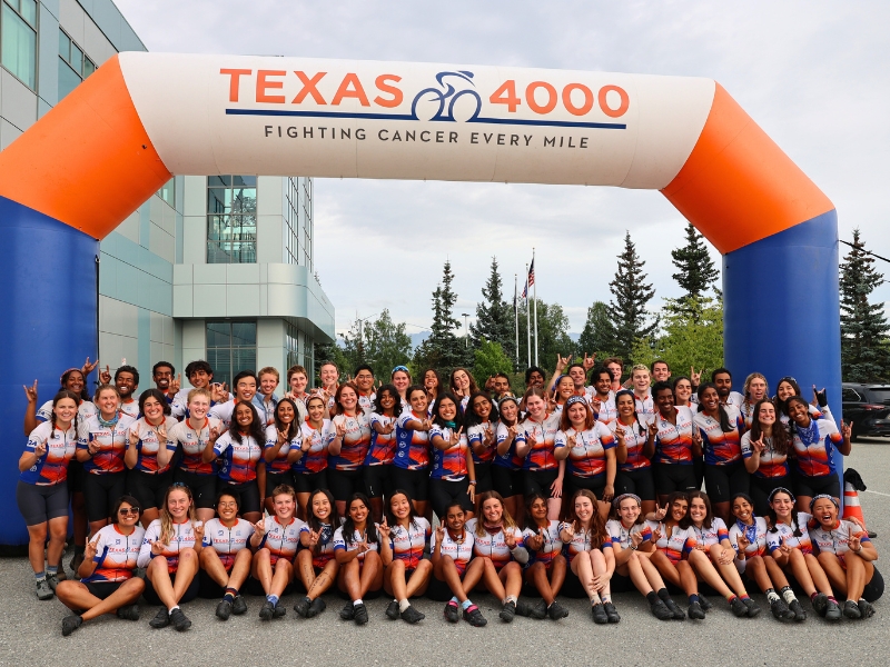 Texas 4000 - all riders at finish line. 